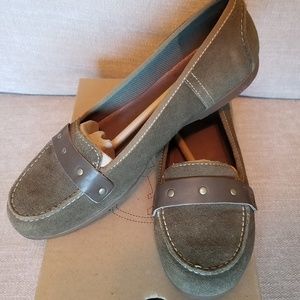 Timberland Suede Leather Loafers Size 7.5 Olive Green